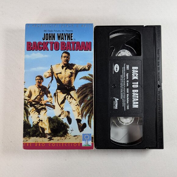 3/$15 Vintage VHS war movie BACK TO BATAAN (1945) with John Wayne WWII movie - Picture 4 of 4